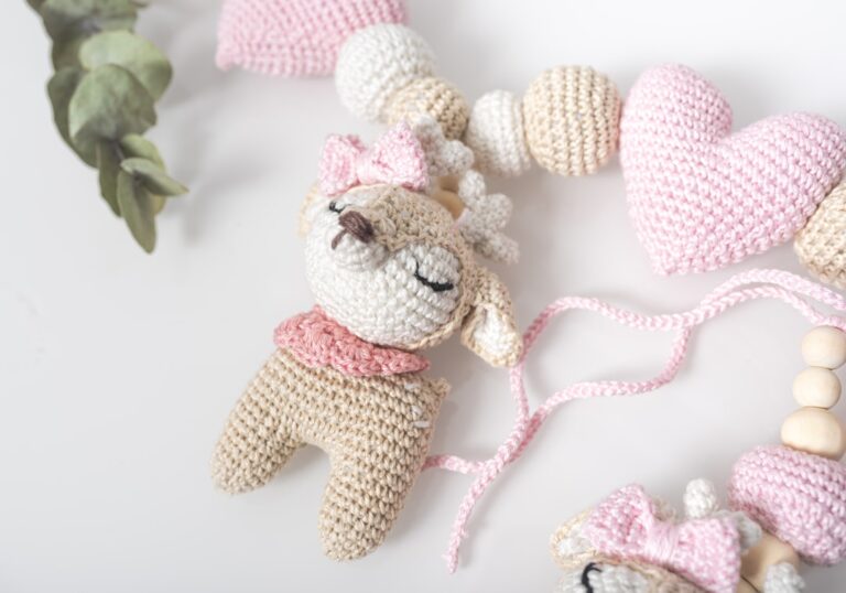 Bichinho amigurumi de crochê feito à mão